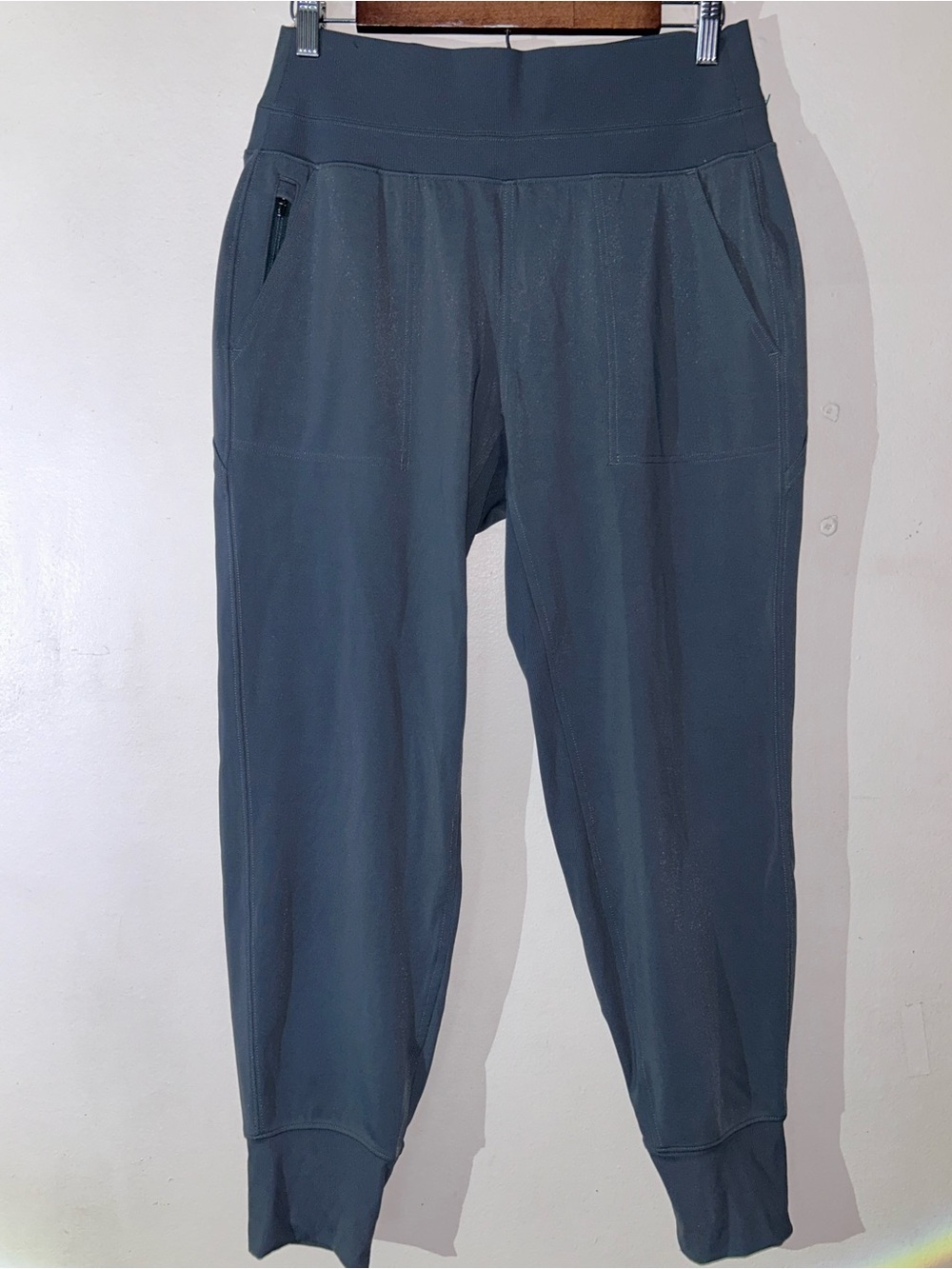 Athleta NWOT Venice high rise jogger SIZE MEDIUM